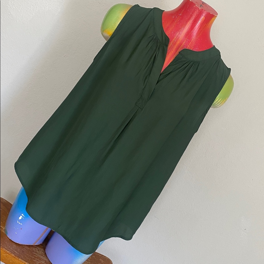 Philosophy Forest Green Sleeveless V-Neck Blouse Flowy Tank Top